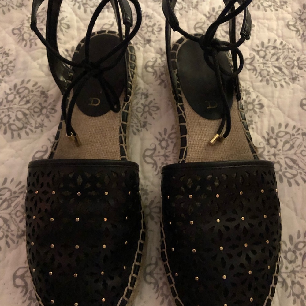 Shoes - Picture 2 of 3